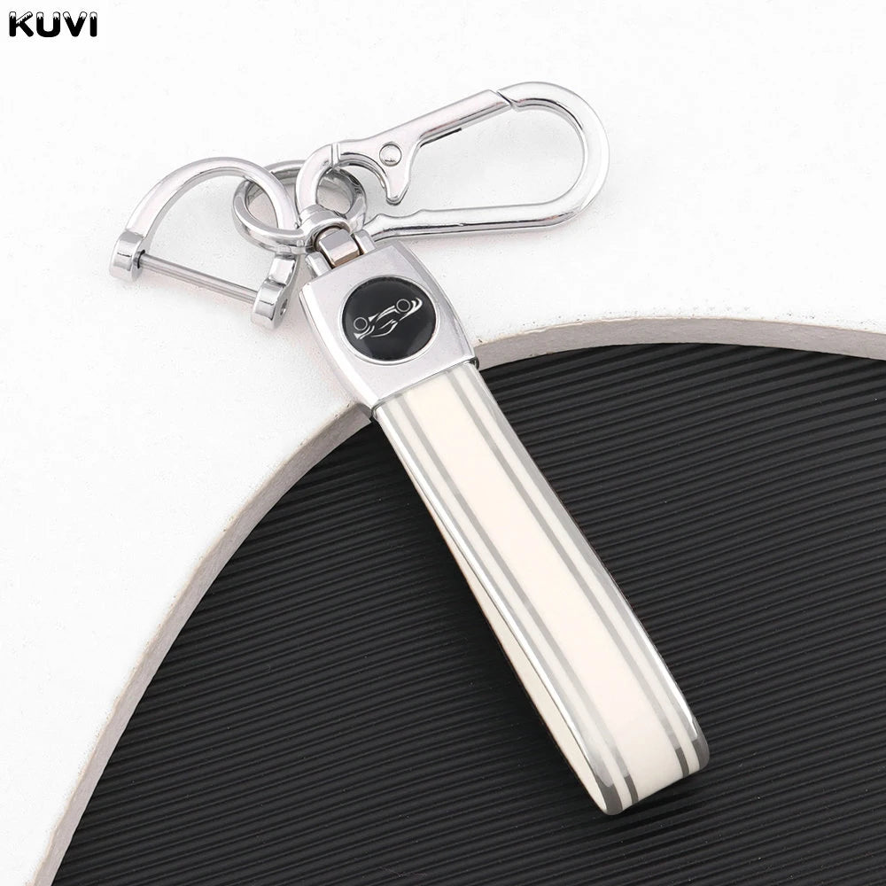 Luxury Rotating Car Keychain – Stylish Key Ring Holder